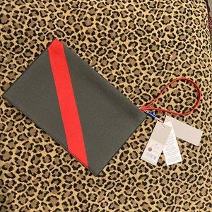 Rothy’s essential pouch Sage/green